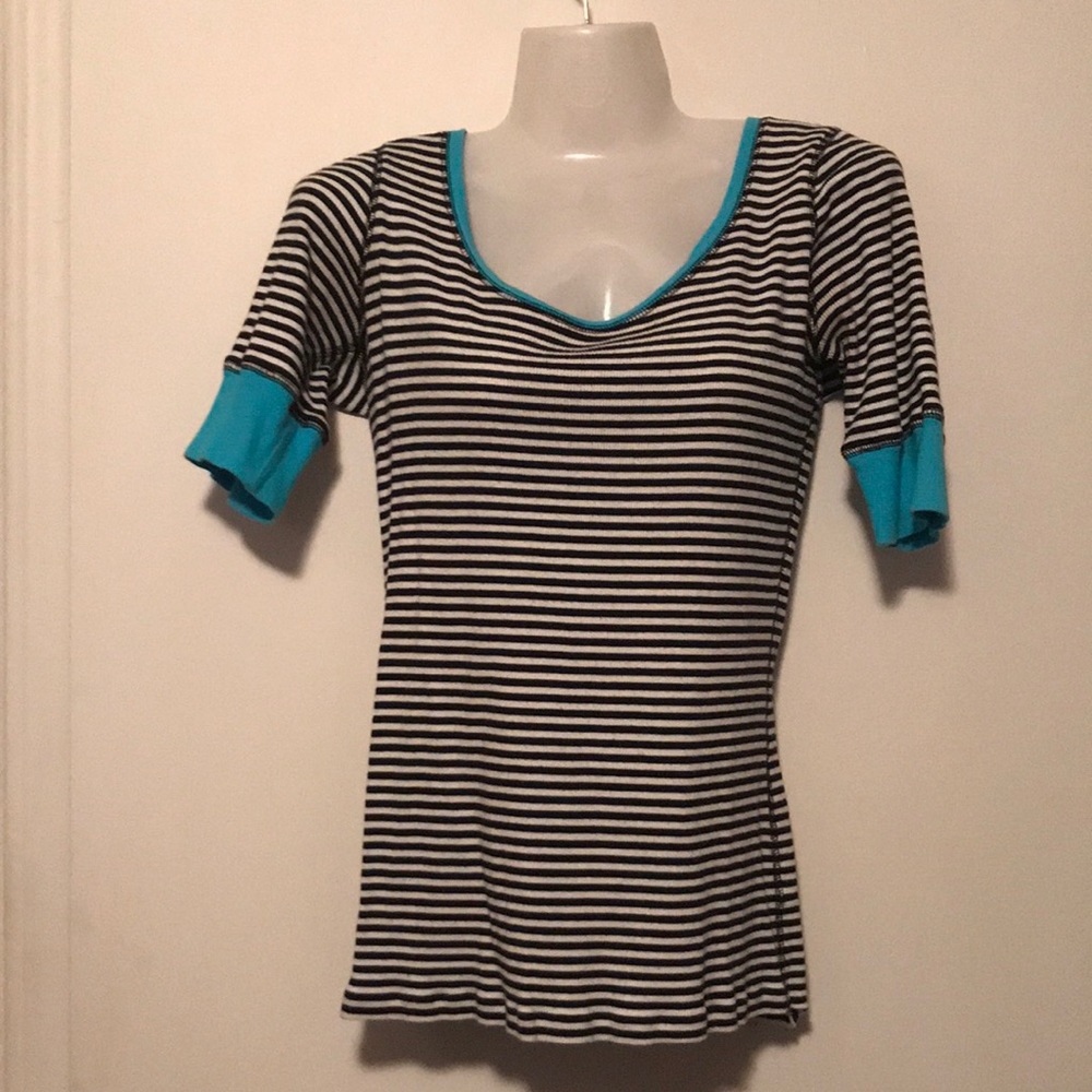 Old Navy black and white striped cotton top